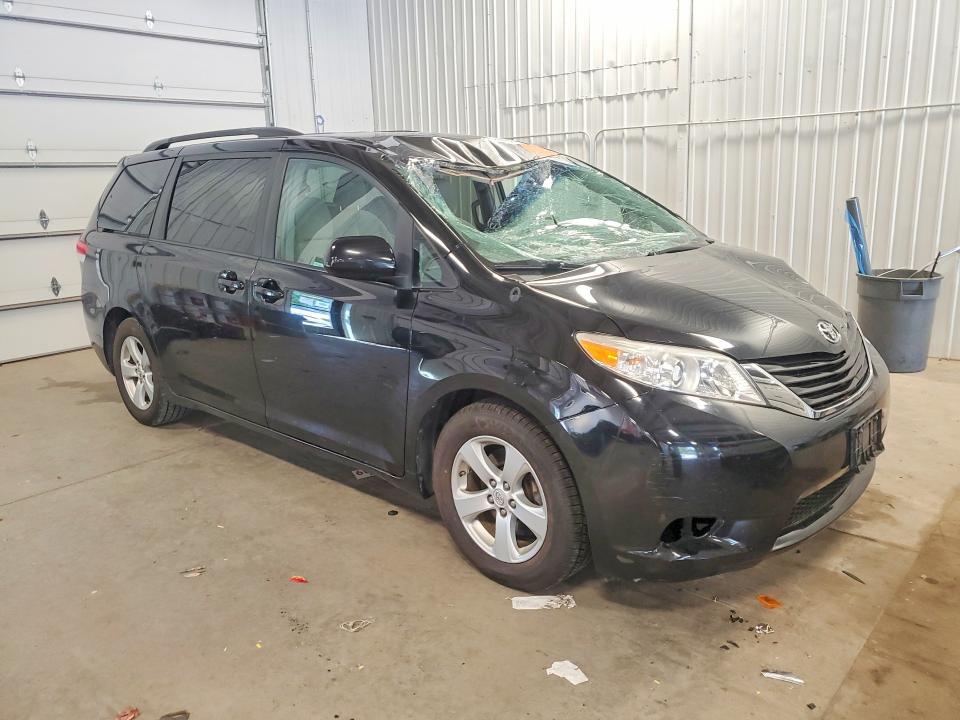 2014 Toyota Sienna le