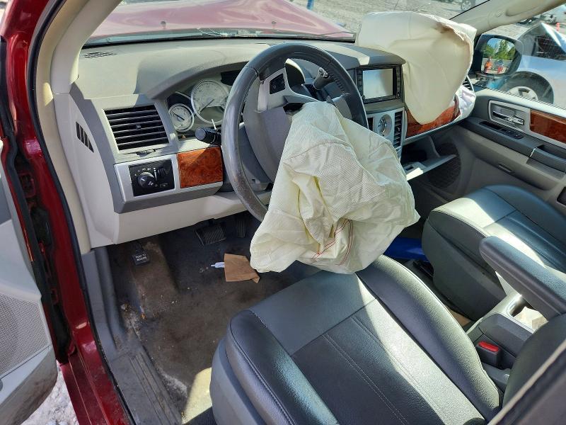 2009 Chrysler Town & Country Touring
