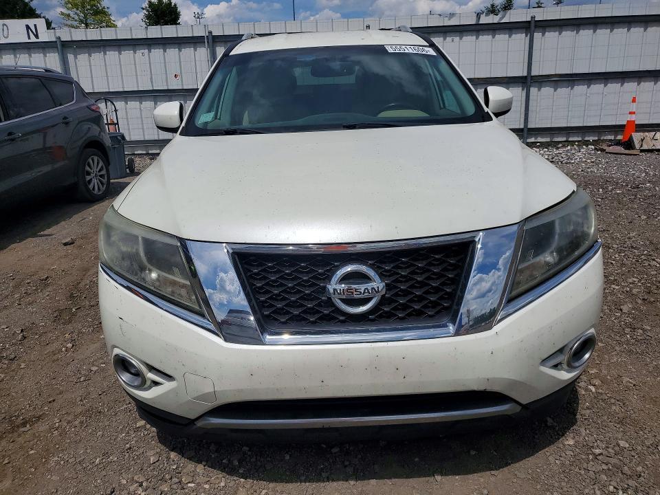 2016 Nissan Pathfinder sv