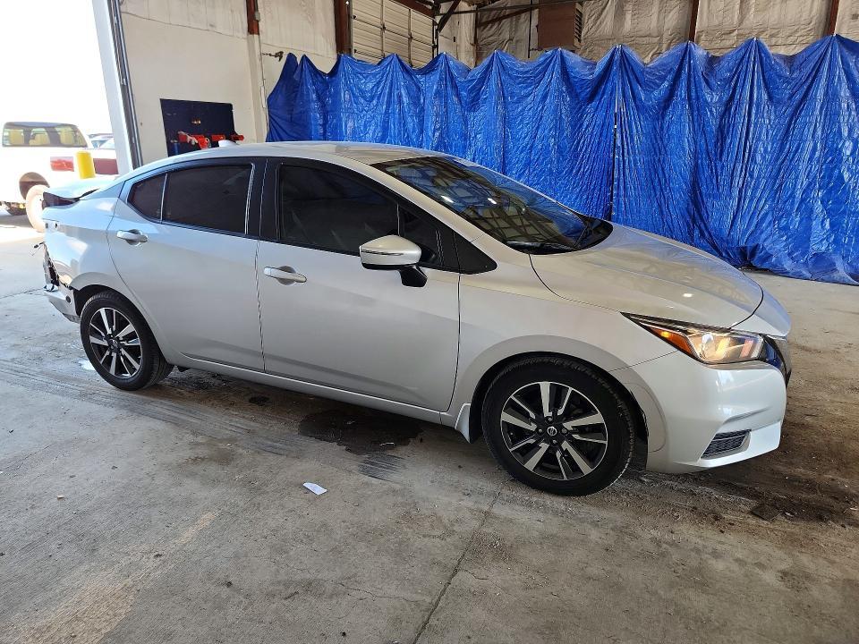 2020 Nissan Versa sv