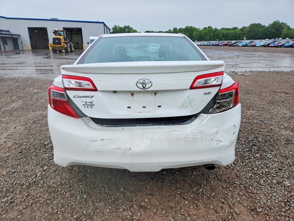 2014 Toyota Camry se