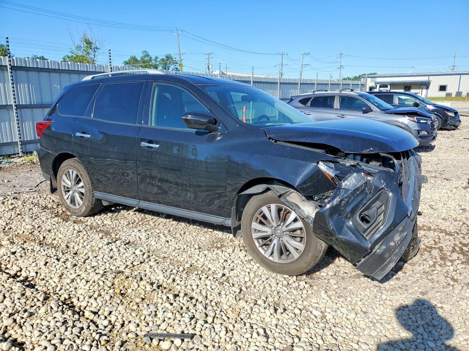 2018 Nissan Pathfinder s
