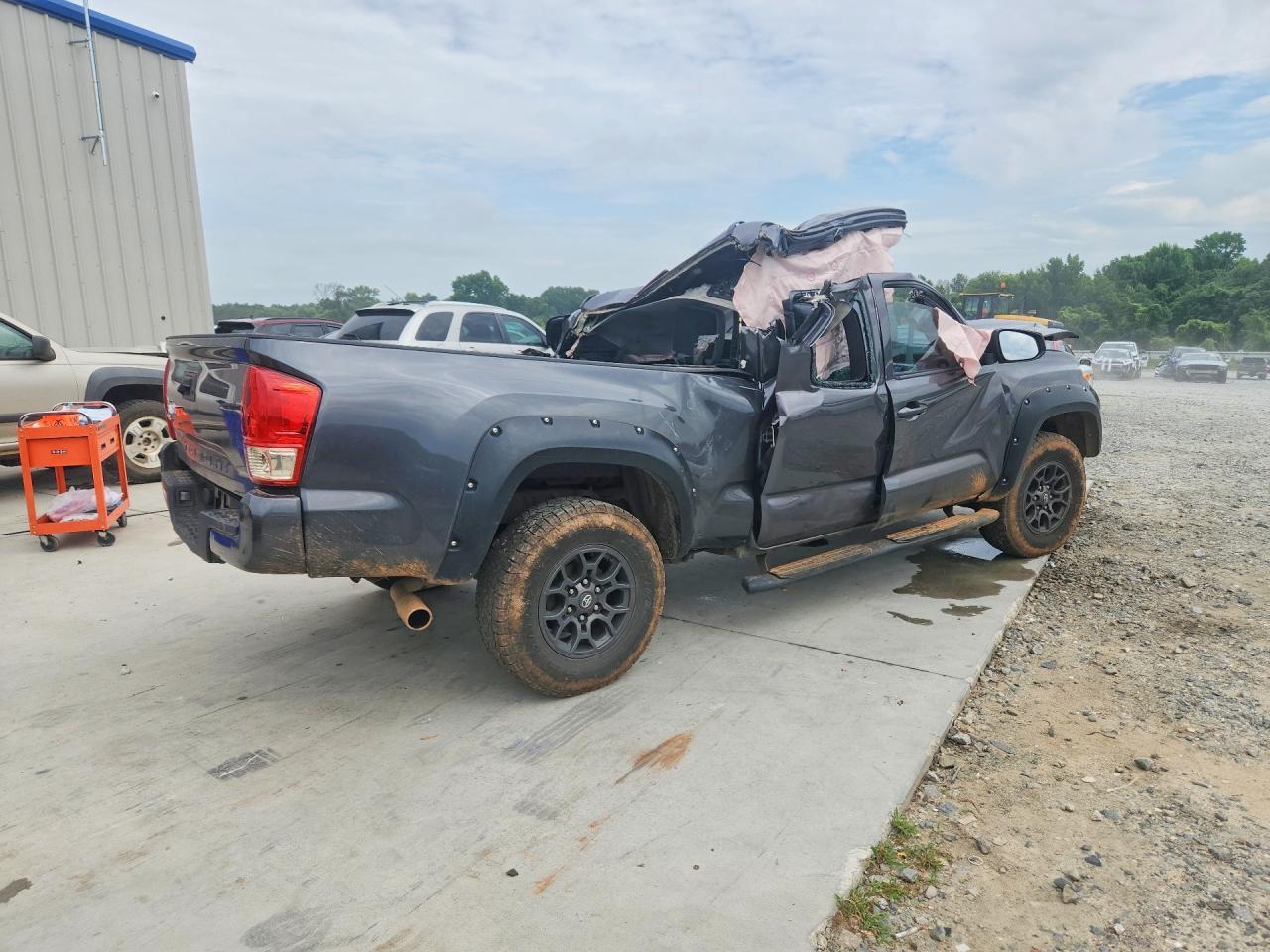 2017 Toyota Tacoma SR