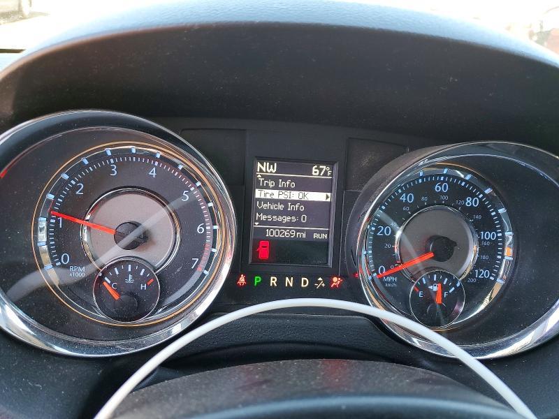 2015 Chrysler Town & Country Touring l