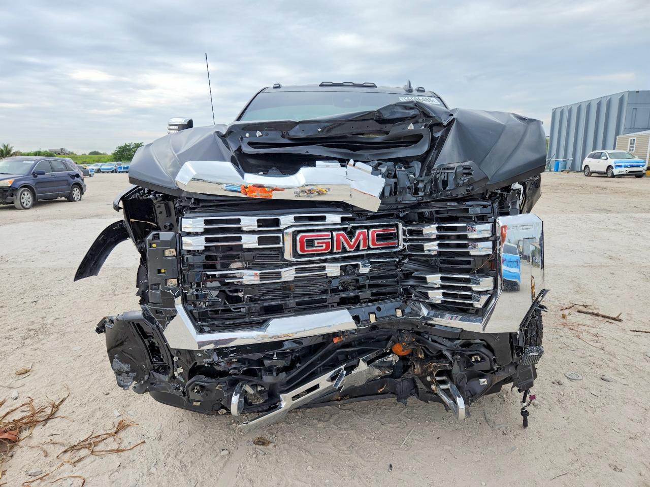 2025 GMC Sierra K2500 Denali