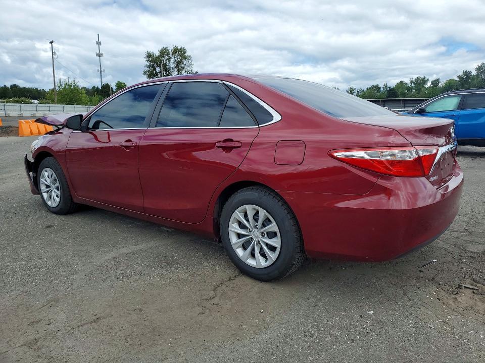 2016 Toyota Camry le