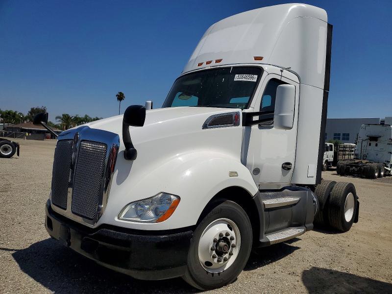 2017 Kenworth Construction T680