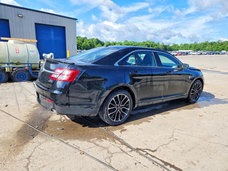 2018 Ford Taurus sel