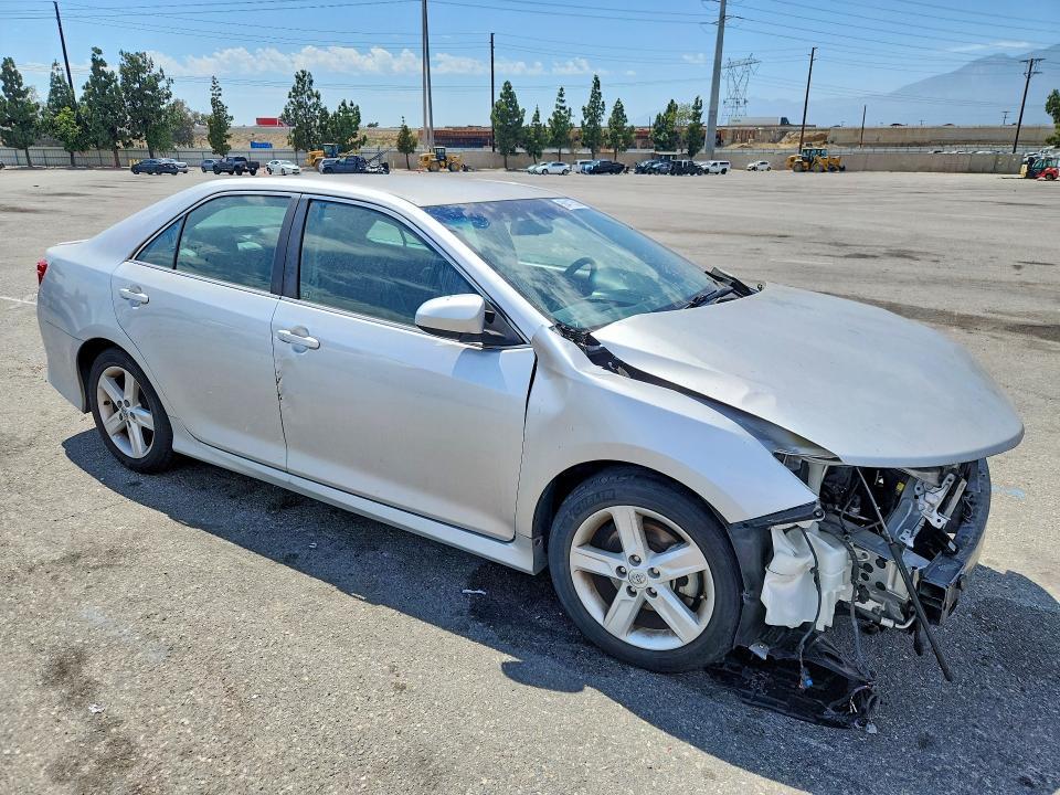 2014 Toyota Camry se