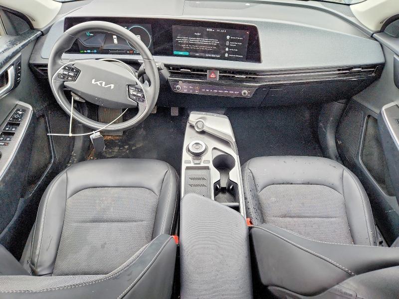 2023 KIA EV6 Light