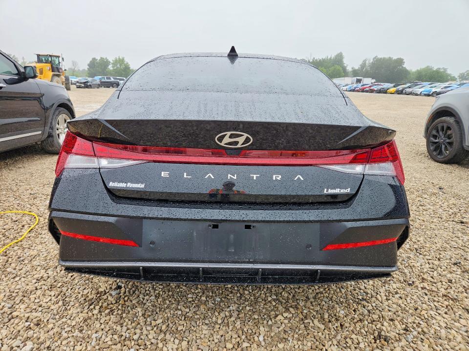 2024 Hyundai Elantra Limited