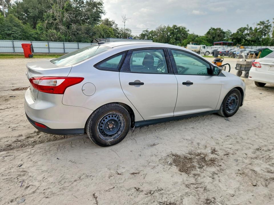 2014 Ford Focus s