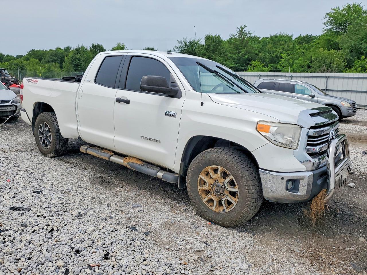 2017 Toyota Tundra SR5