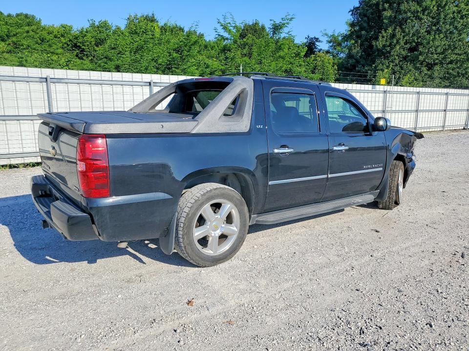 2011 Chevrolet Avalanche LTZ