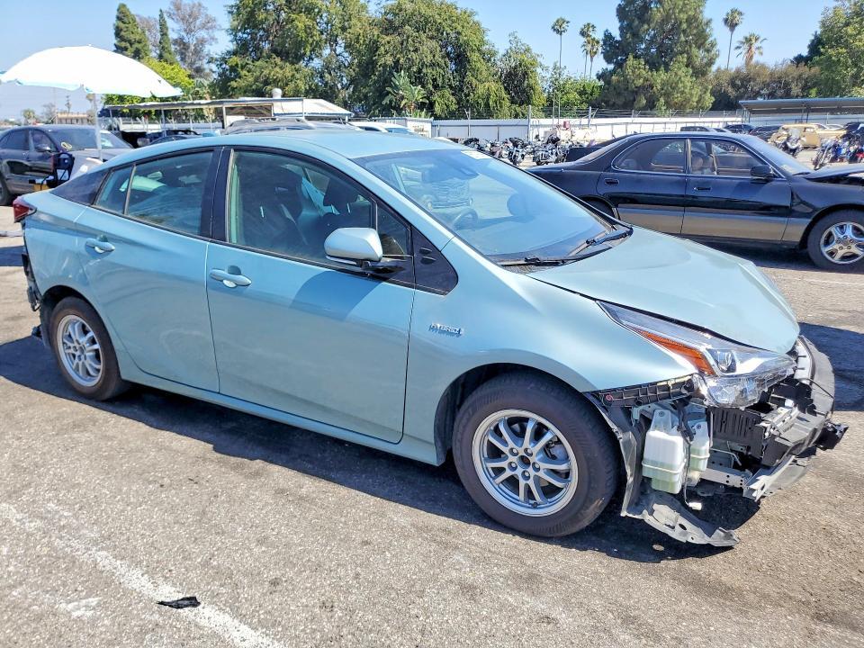 2020 Toyota Prius le Awd-e