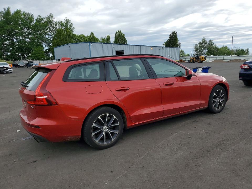 2019 Volvo V60 T5 Momentum