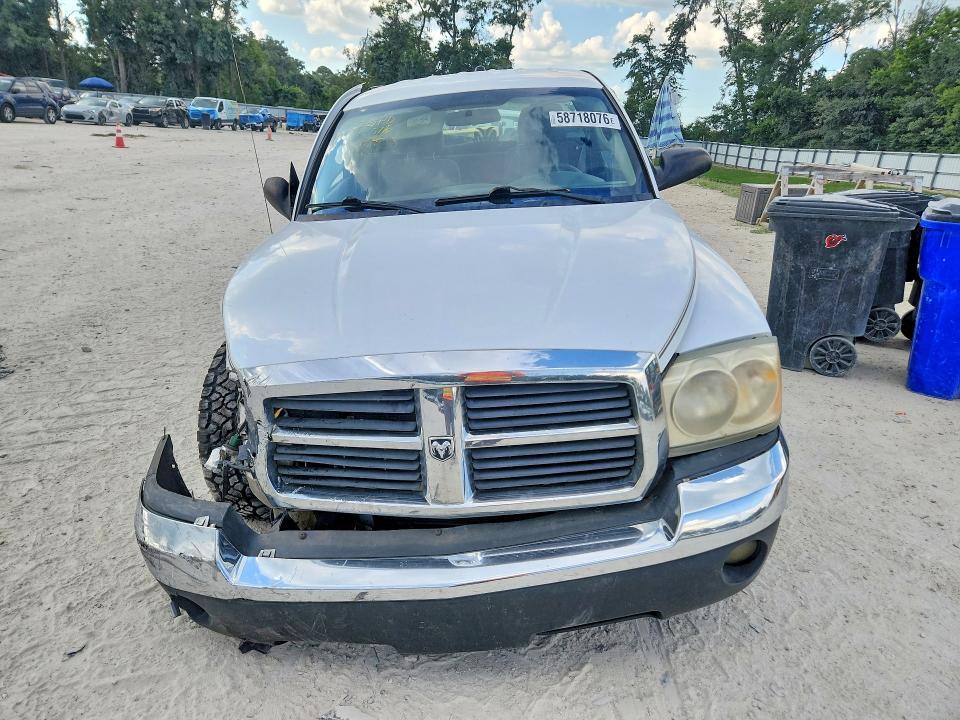 2005 Dodge Dakota slt