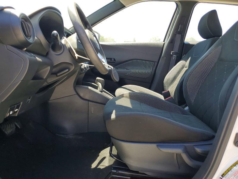 2019 Nissan Kicks s