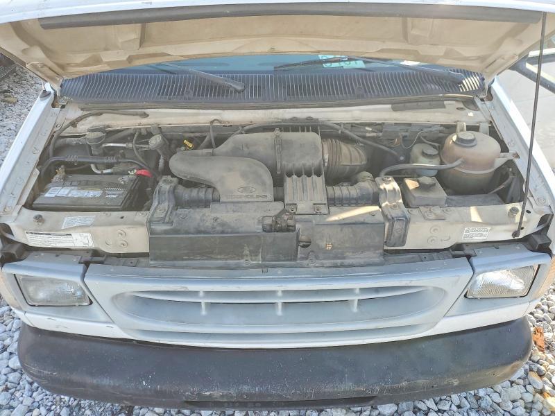 2002 Ford E350 BOX Truck