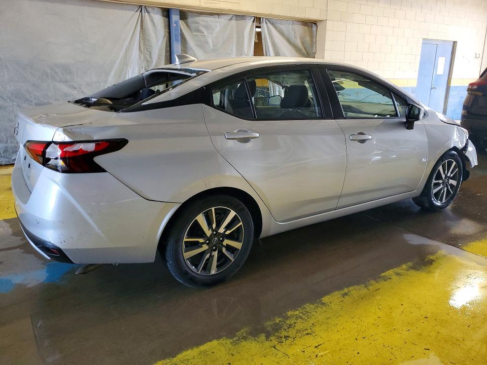 2025 Nissan Versa sv