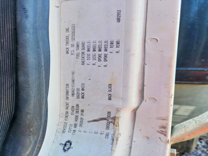2004 Mack 700 Cv700