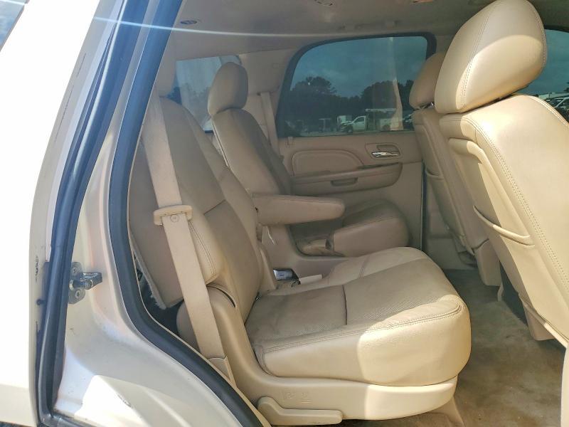 2012 Cadillac Escalade Luxury