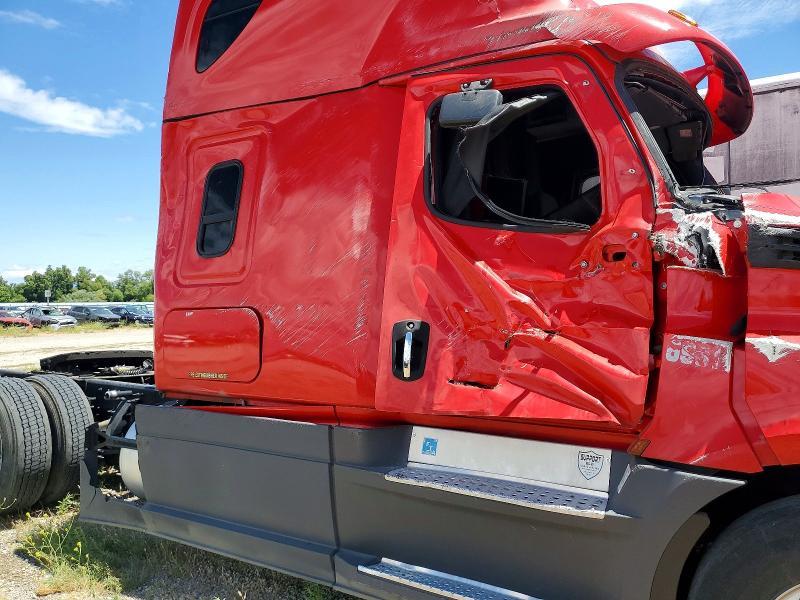 2025 Freightliner Cascadia 126 Semi Truck