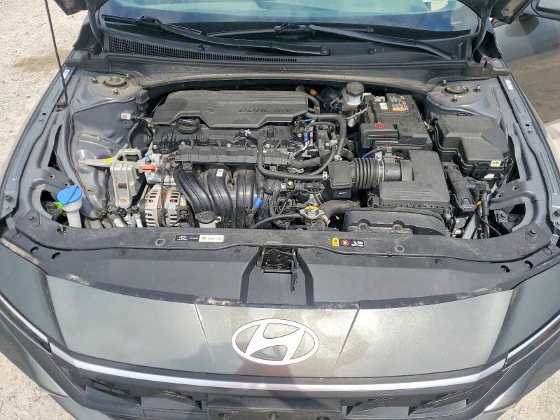 2024 Hyundai Elantra se