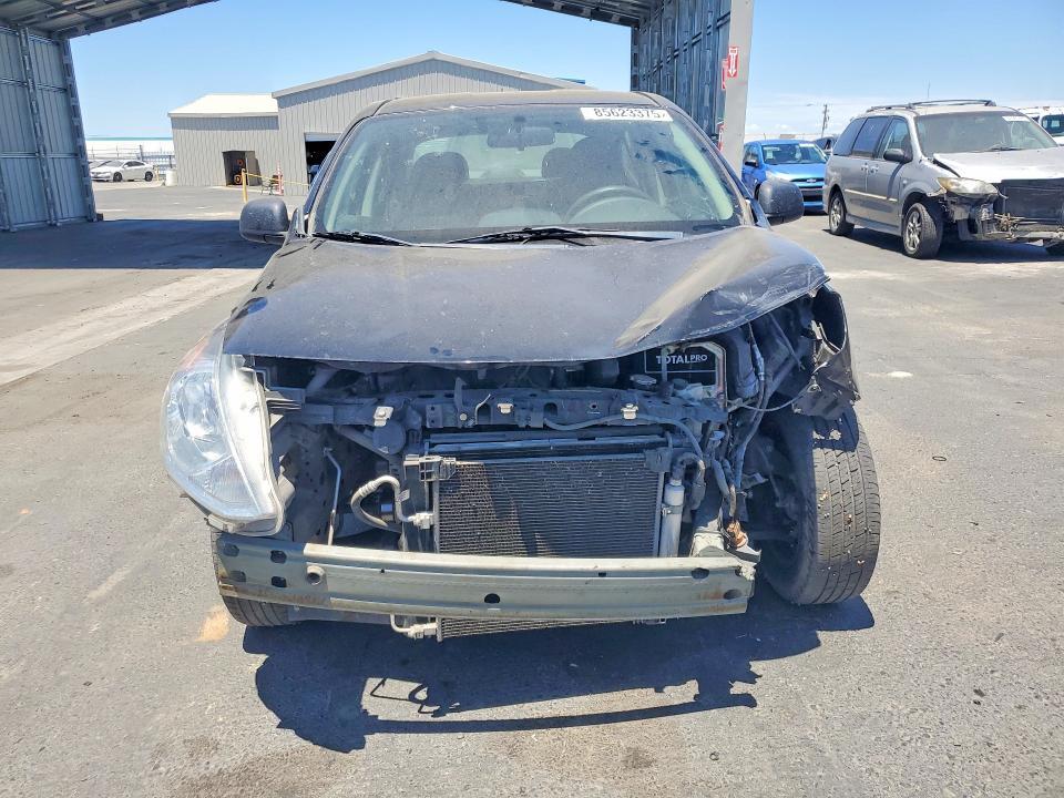 2015 Nissan Versa 1.6 s