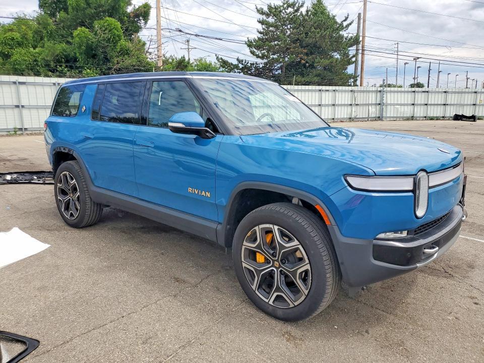 2024 Rivian R1S Adventure