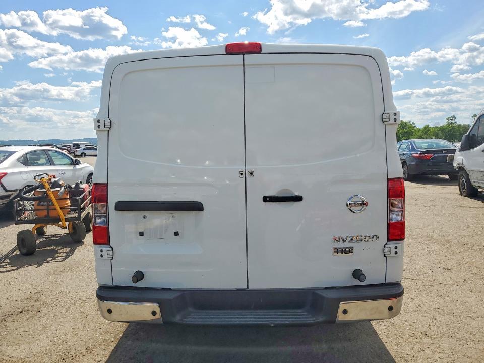 2014 Nissan NV 2500 HD S