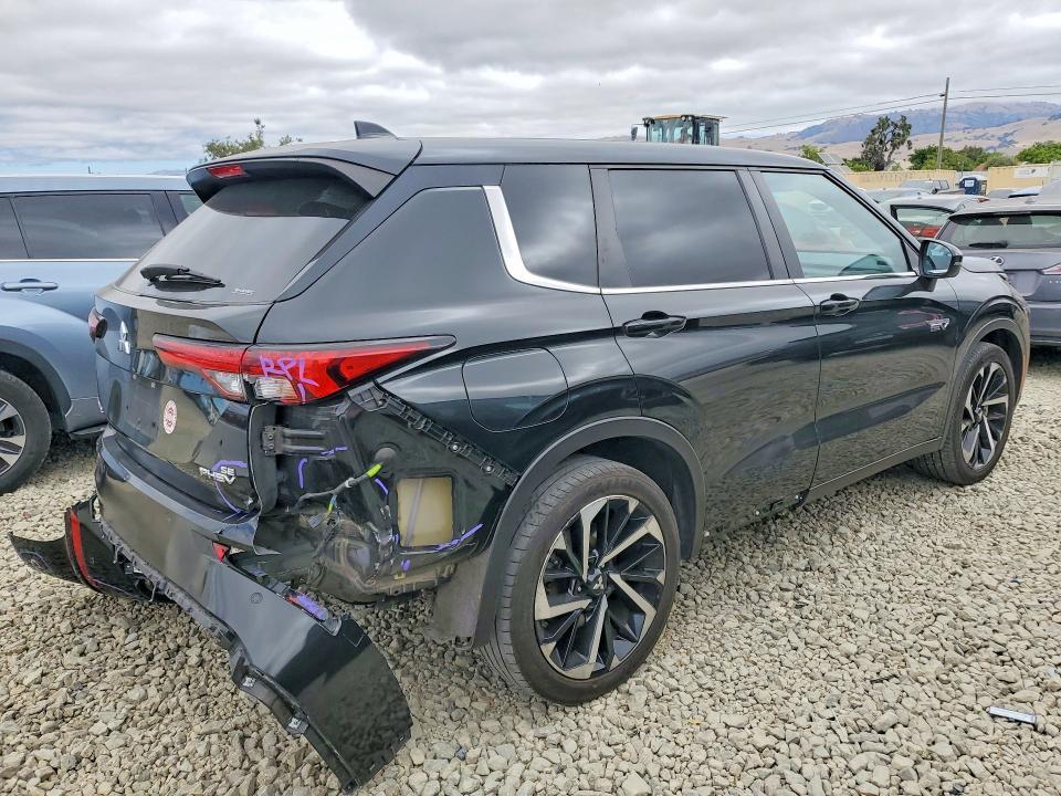 2023 Mitsubishi Outlander se