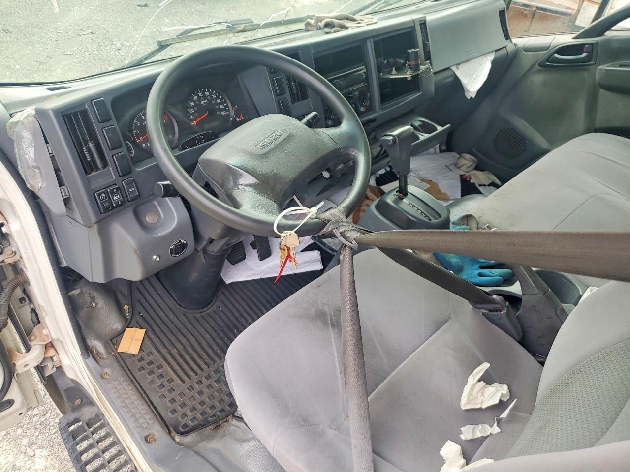 2016 Isuzu NPR HD
