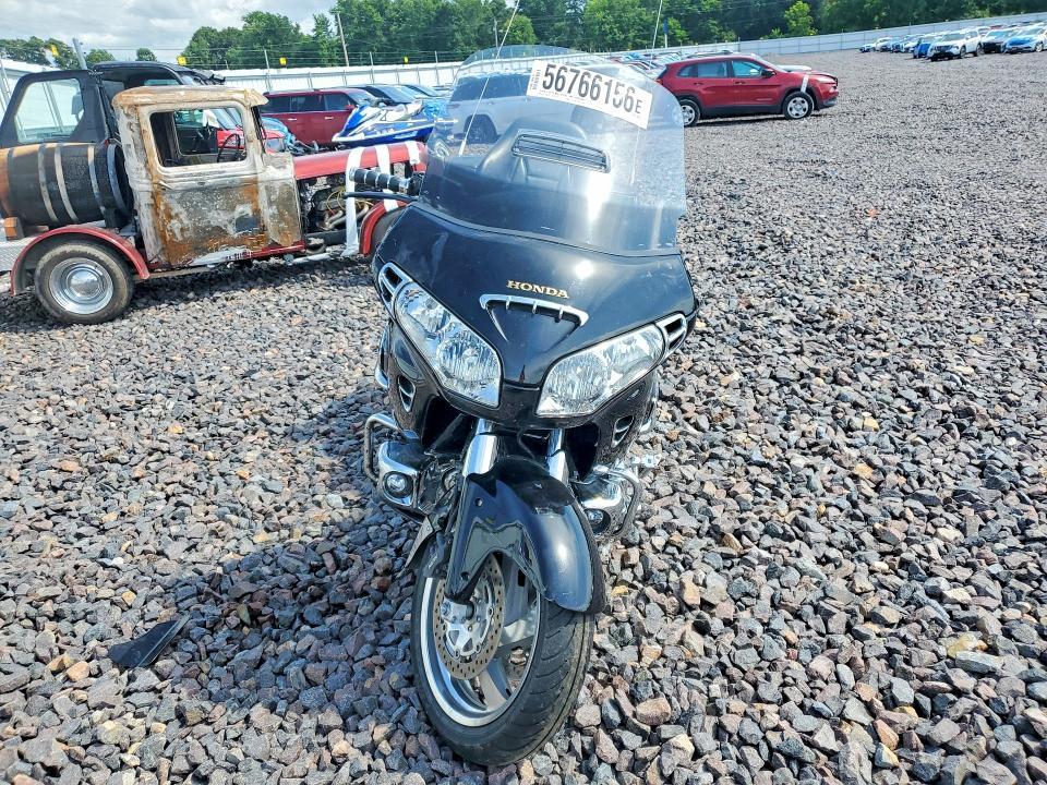 2004 Honda GL1800