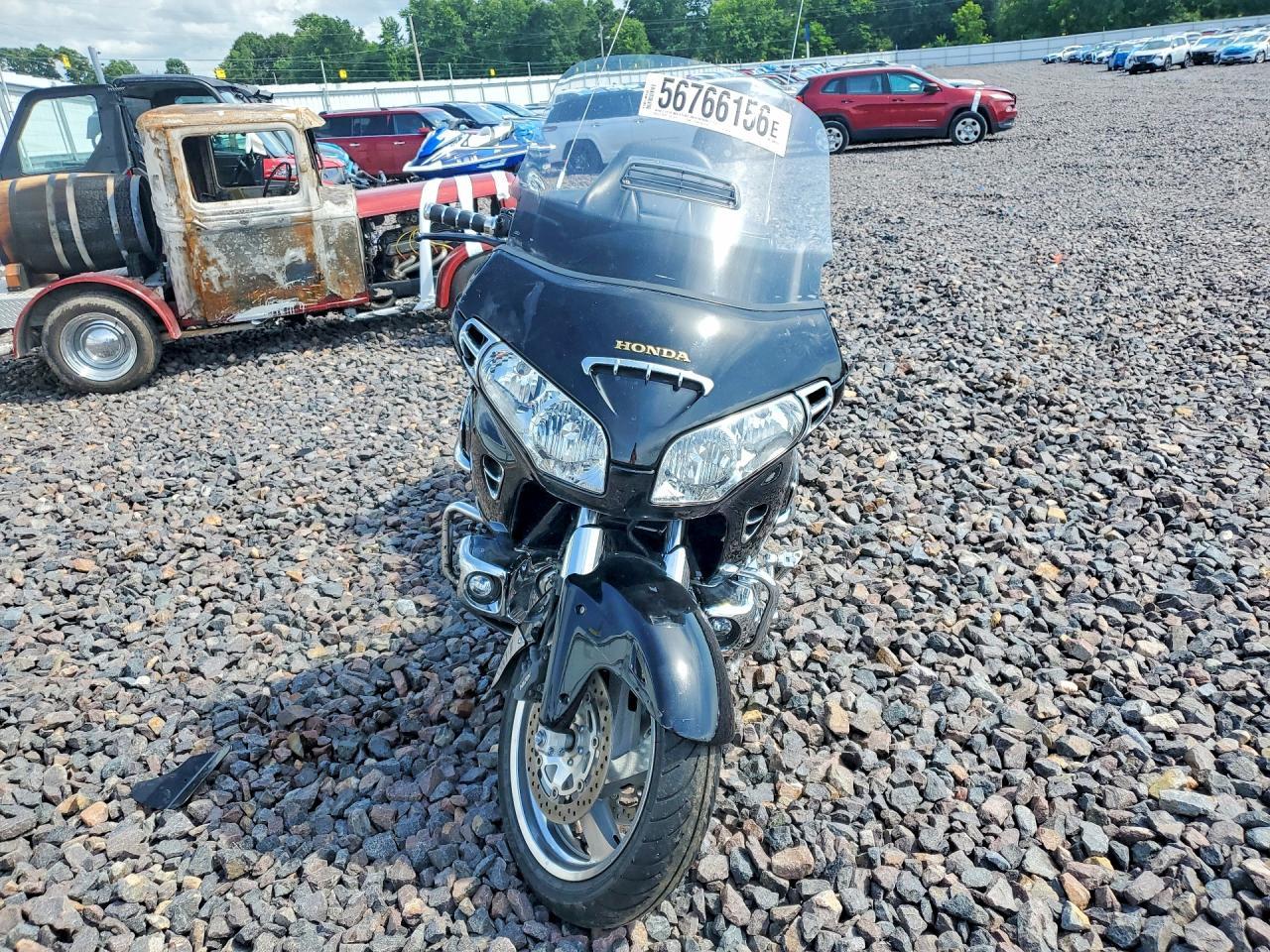 2004 Honda GL1800