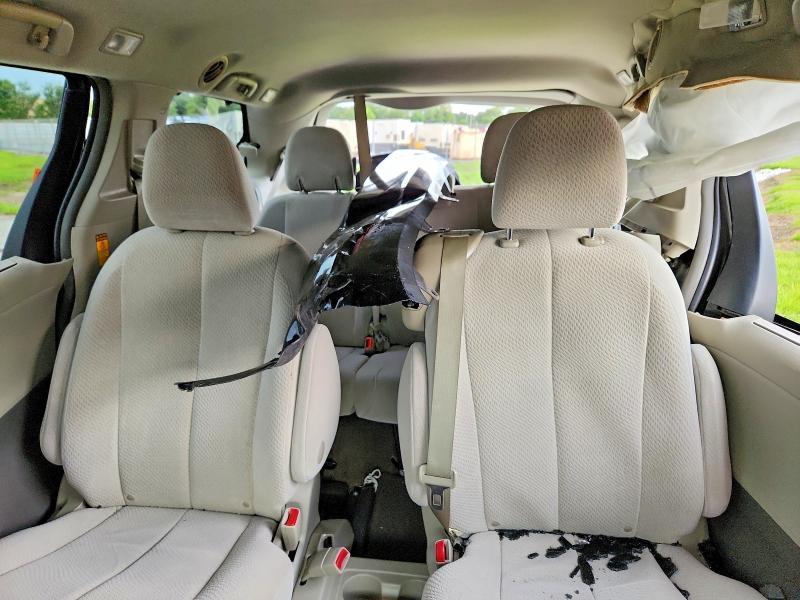 2014 Toyota Sienna le
