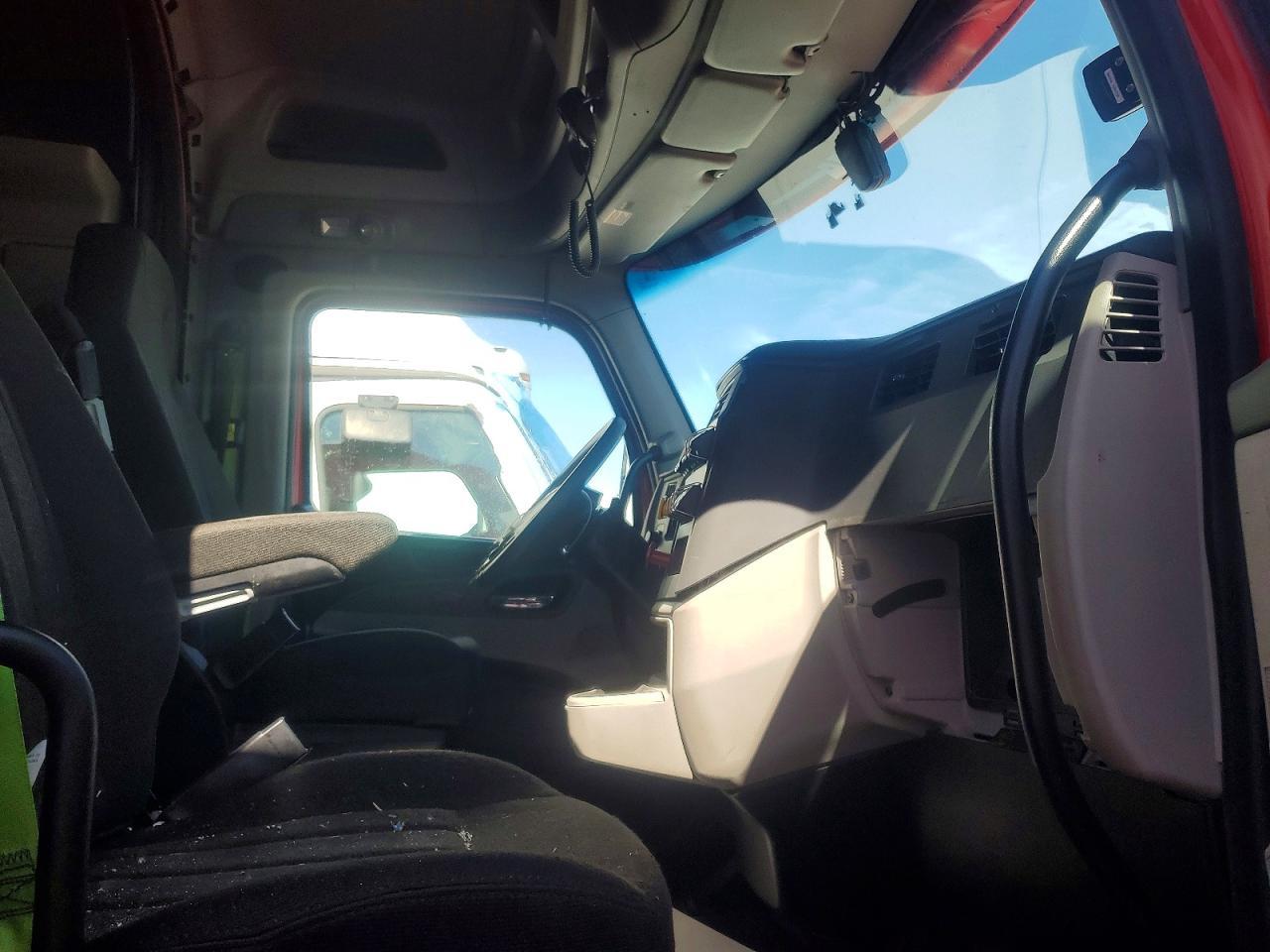 2022 Peterbilt 579 Semi Truck