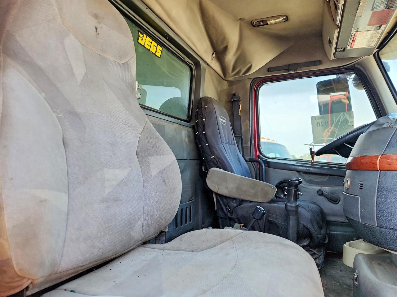 2005 Volvo VHD Dump Truck
