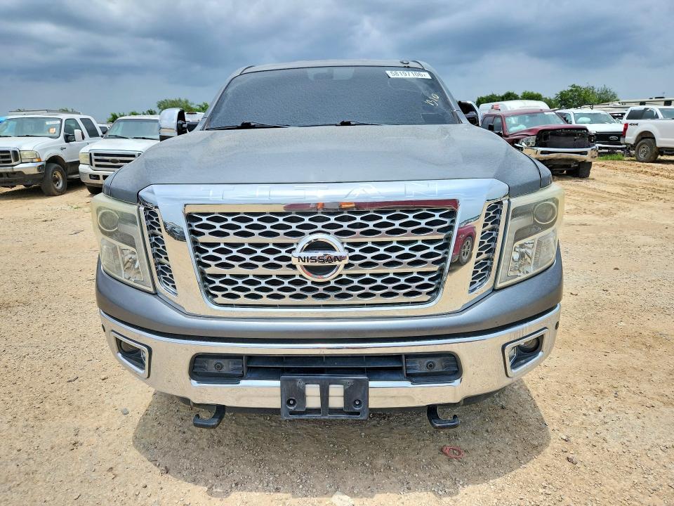 2016 Nissan Titan XD SL