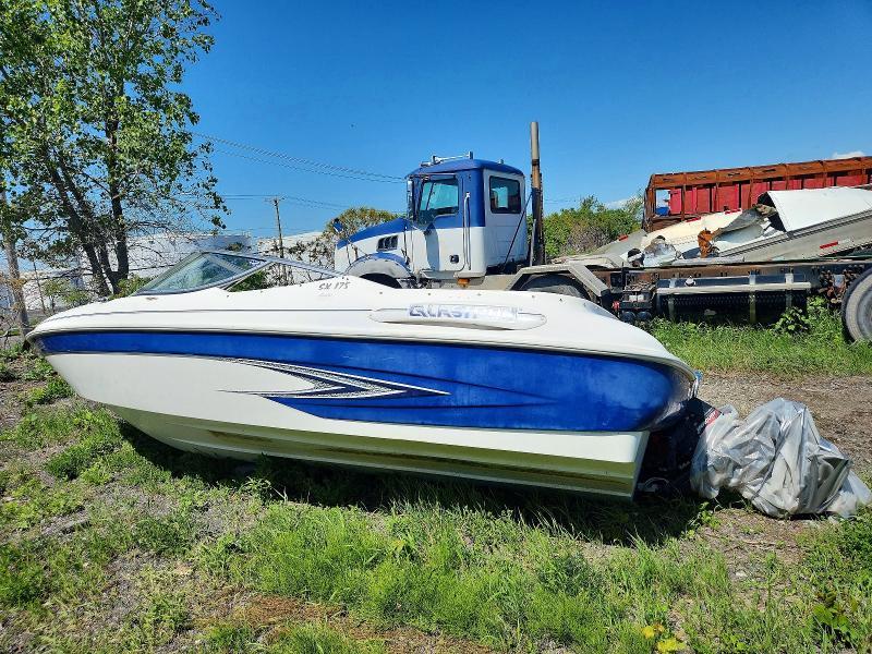 2000 Glastron Boat