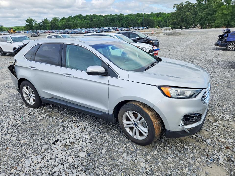 2019 Ford Edge sel