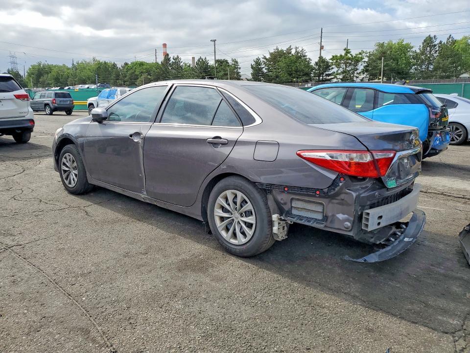 2016 Toyota Camry le