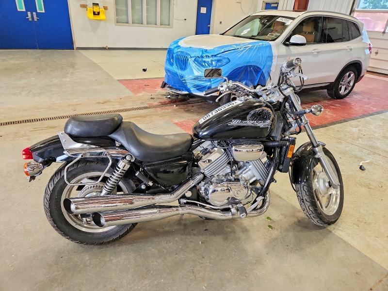 2000 Honda VF750 C