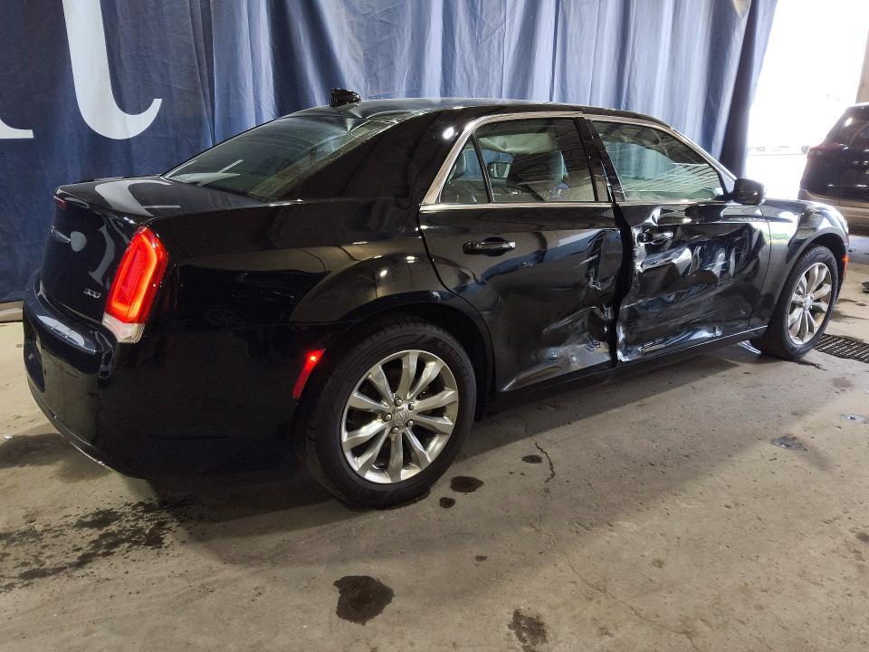 2021 Chrysler 300 Touring
