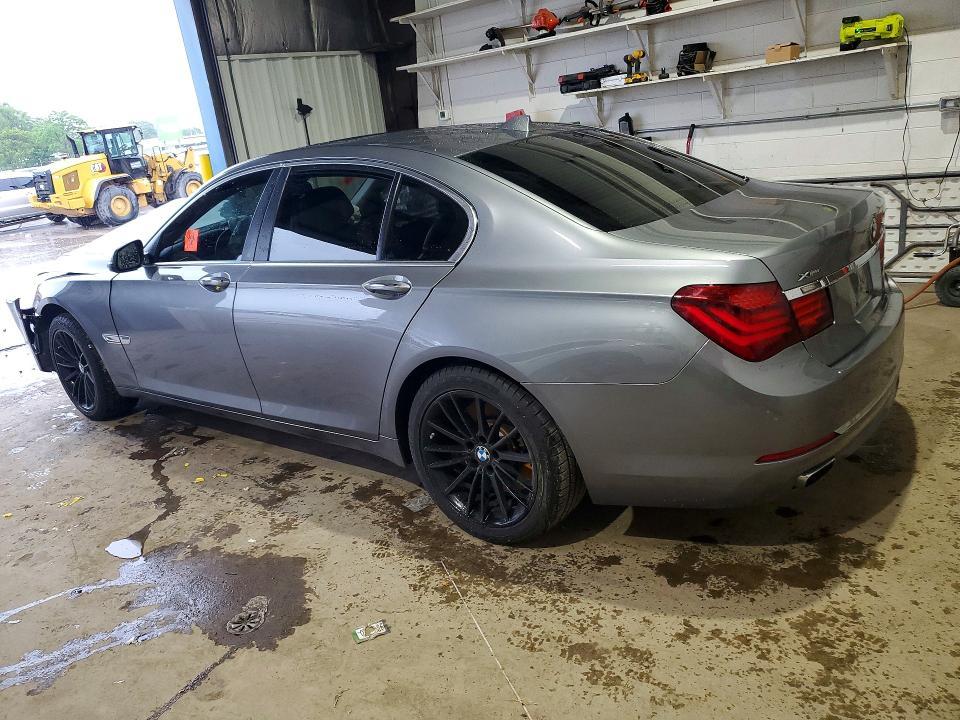 2013 BMW 750 xi