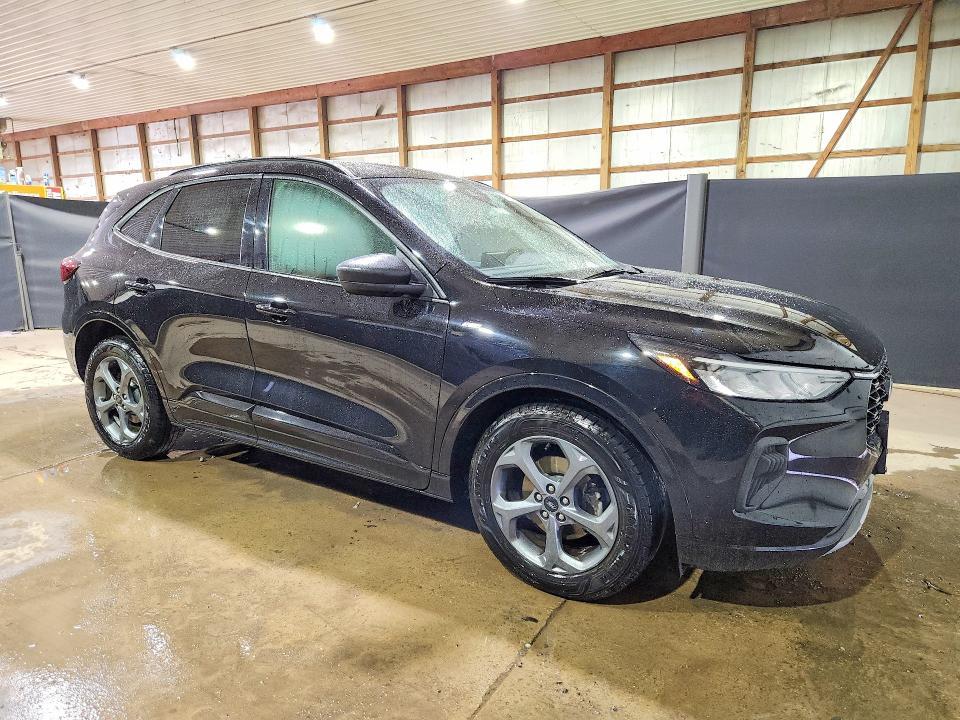 2023 Ford Escape st Line