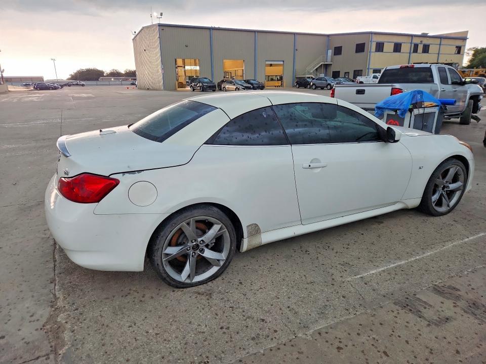 2014 Infiniti Q60 Convertible Base