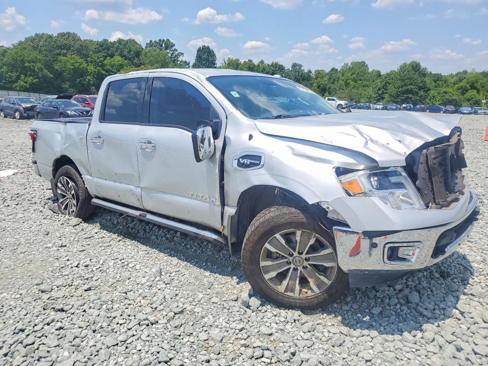 2017 Nissan Titan SL