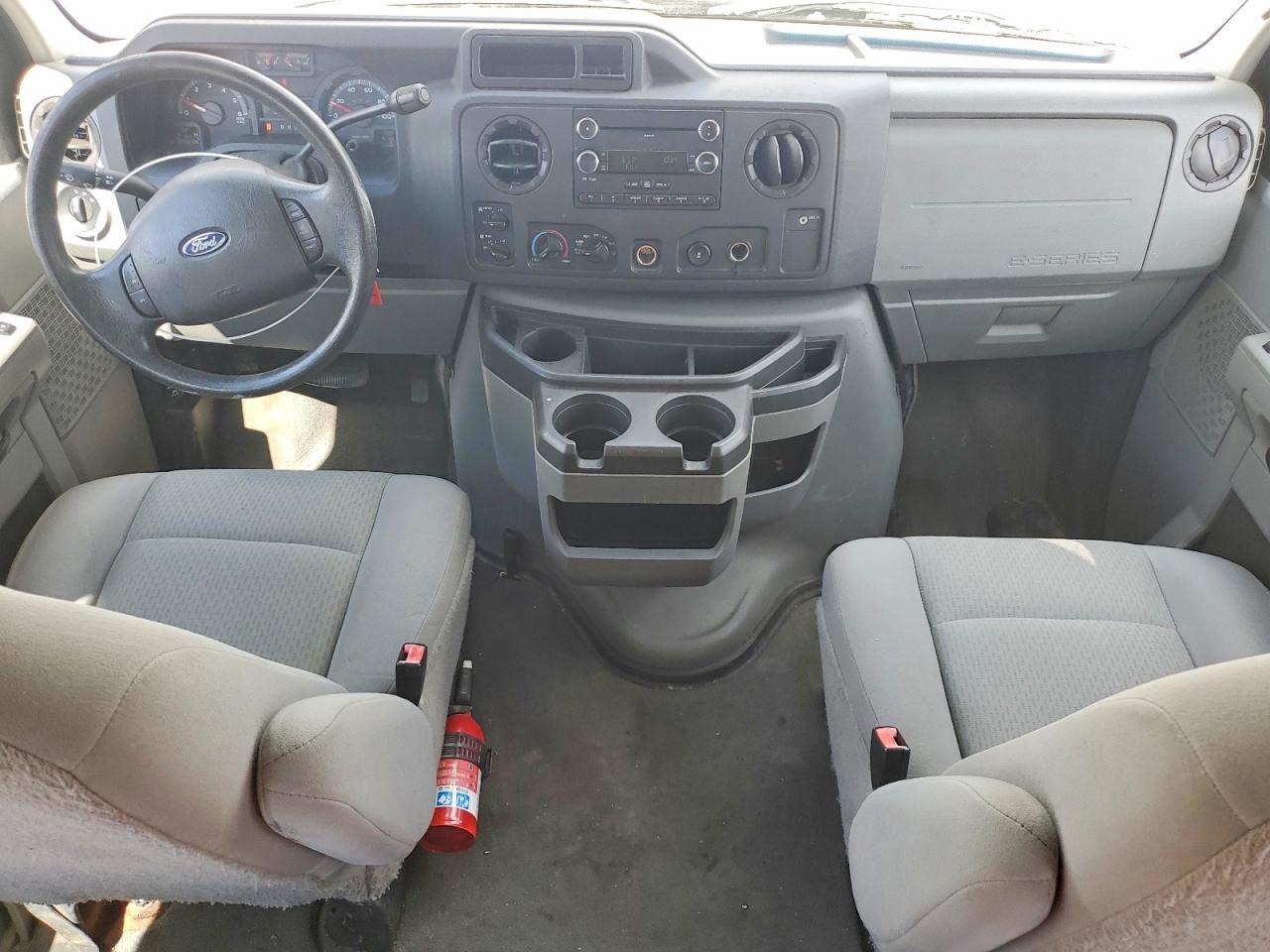 2009 Ford Econoline E350 Super Duty Wagon