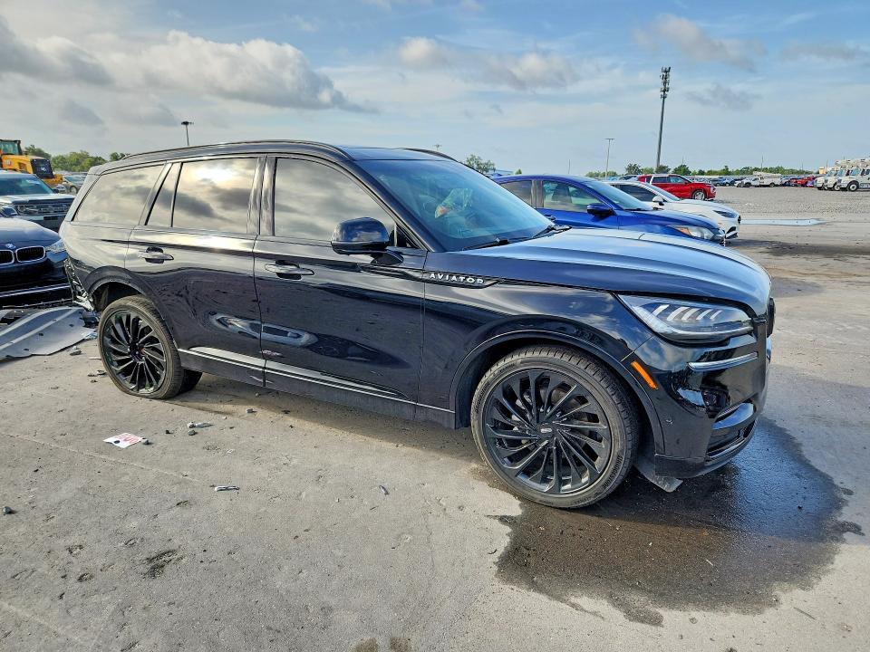 2022 Lincoln Aviator Reserve